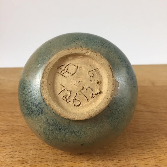 Studio Pottery Small Teapot with Plug and Strainer Spout Unique - Picture 4 of 7